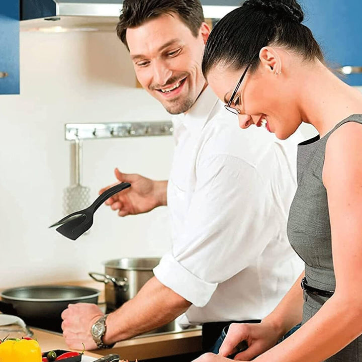 Kitchen gadget for easy food handling and mess-free flipping