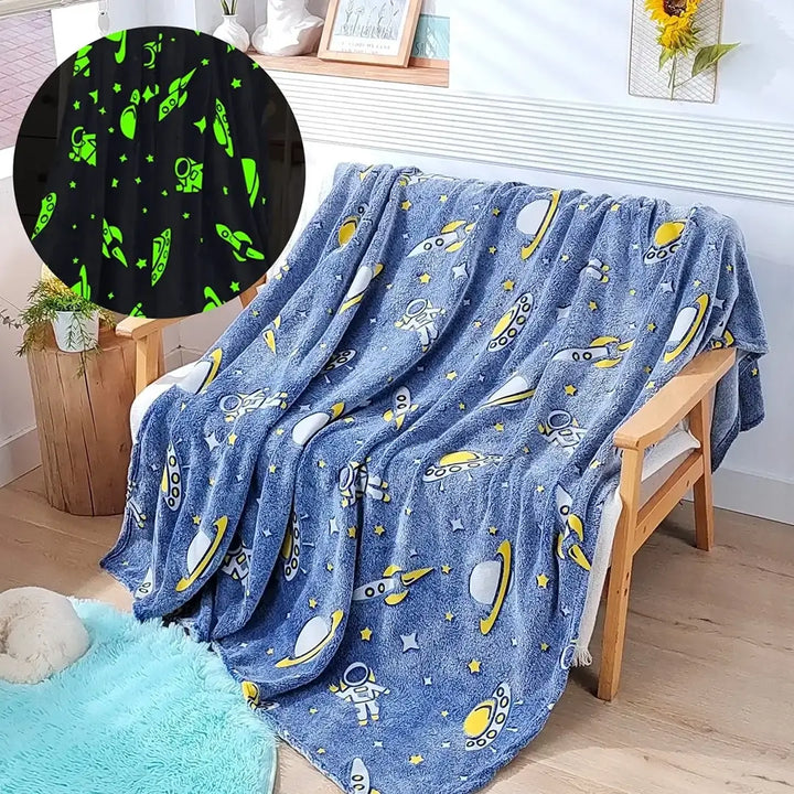 Astronaut Glow-in-the-Dark Plush Blanket - 150 x 200 cm