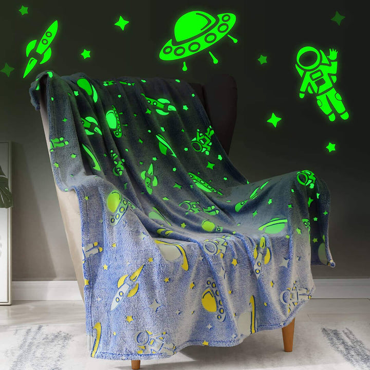 Astronaut Glow-in-the-Dark Plush Blanket - 150 x 200 cm