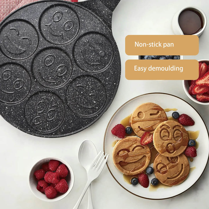 Non-stick pancake maker, 7 mini molds with smiley face design